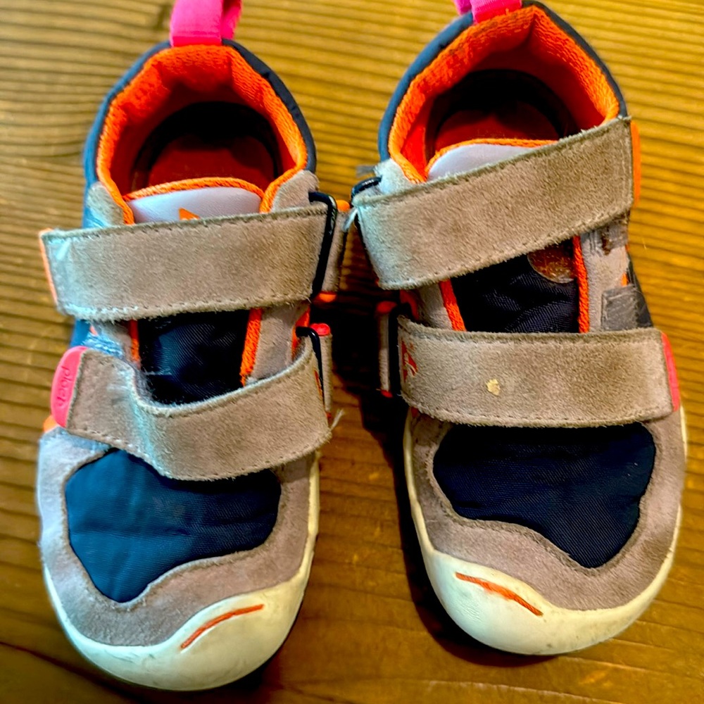 Plae Ty shoes in Lavendar in size 8